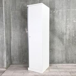 【コートやジャケットも収納可能な更衣ロッカー！掃除用具入れにもおすすめ！】■オカムラ（okamura）製　SWシリーズ　1人用更衣ロッカー　W450×D515㎜×H1790mm　■シリンダー錠　■ホワイト　※鏡無しの為特価価格