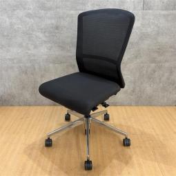 ウチダ製のオフィスチェア(事務椅子)/肘無しミドルバック/エルフィシリーズ】が入荷いたしました！　＊良品を格安で！「オフィスバスターズ福岡南店」は、福岡を拠点として、全国へ中古オフィス用品・オフィス家具を提供しております。