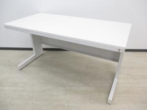 【西】幅広1400mmサイズ！上長用にも作業用にも！　内田洋行製　スカエナシリーズ　平机　ホワイトカラー