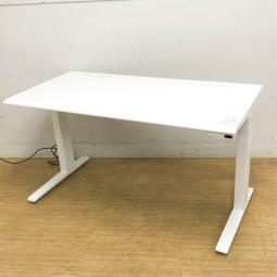 【西】～上下昇降デスク入荷！～◆オカムラ　swift　スイフト　昇降デスク　ホワイト　W1350　【中古家具】【デスク】【中古デスク】【在宅ワーク】【九州】【福岡】【福岡西店】