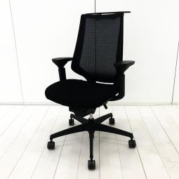 【様々な体型や姿勢にも柔軟にフィット！座り心地抜群の肘付きハイバックチェア！】■コクヨ（KOKUYO）製　デュオラメッシュチェア　肘付き　ハイバック　■可動肘　■背面メッシュ　■ブラック×ブラックフレーム/603840　オフィスバスターズ　水戸サテライト　大子町　北茨城市　高萩市　日立市　常陸太田市　常陸大宮市　那珂市　東海村　ひたちなか市　城里町 水戸市　笠間市　茨城町　大洗町　小美玉市