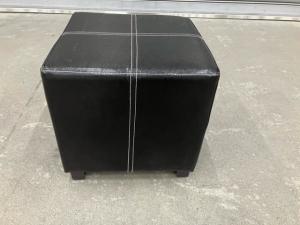 スツールが1台入荷致しました！！　 ※マテハン本舗の中古商品は、千葉県柏市に在庫がございます。
