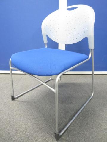 【中古】クリケット KLC-111CB-Z5N7 イトーキ（ITOKI） スタッキングチェア
