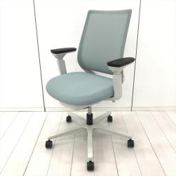 【在庫入替セール品！】【背もたれに座と連動して動くシンクロロッキング搭載！座面の奥行きも調整可能！】■コクヨ（KOKUYO）製　ミトラ2（Mitra2）チェア　肘付　ハイバック　背面メッシュ　■固定肘　■アッシュターコイズ×ホワイトシェル / 脚:ホワイト/オススメ(おすすめ) /人気商品　【弊社使用欄：A01072109】
