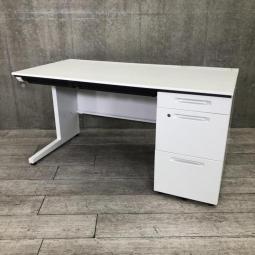 コクヨ製　アイエス(iS)　ホワイト　W1400xD700xH720サイズシリンダー錠　広々としたワークスペースで快適なデスクワークを！　片袖デスク　片袖机！！