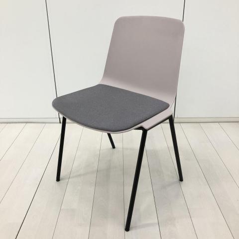 オカムラ（okamura） スタッキングチェア 一覧 - 中古オフィス家具なら