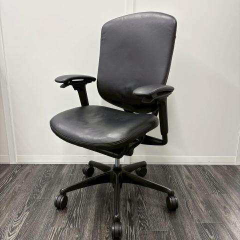 【中古】コンテッサ セコンダ  オカムラ（okamura） 肘付ハイバックチェア