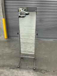 姿見(キャスター付)が2台入荷致しました！！　 ※マテハン本舗の中古商品は、千葉県柏市に在庫がございます。