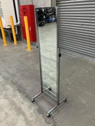 姿見(両面タイプ・キャスター付)が1台入荷致しました！！　 ※マテハン本舗の中古商品は、千葉県柏市に在庫がございます。