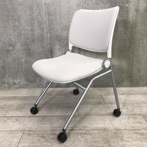 【西】【要確認】ふっくらクッションが心地良い！　内田洋行（UCHIDA）　ブルーメシリーズ　ネスティングチェア　ホワイトグレー
