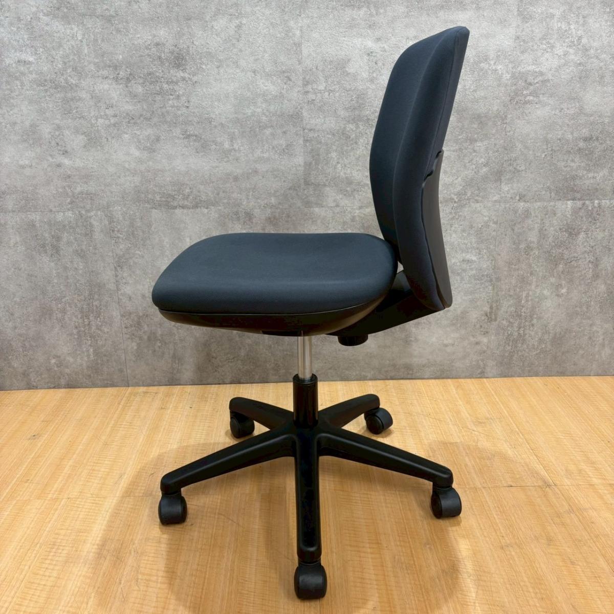 中古】エニーザ ウチダ/UCHIDA 肘無ローバックチェア 611548 - 中古