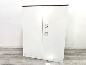【定価約10万円】【収納物を見渡しやすい定番の両開き書庫！A4ファイルも楽々収納！】■オカムラ/レクトライン 　■両開き書庫　■ブラック　天板ナチュナル　■W900　D450　H1120