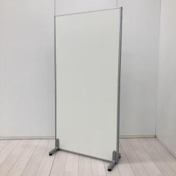 【中古では希少！】真っ白なローパーテーション！安定脚付き！
■ホワイト/横幅900㎜高さ1800㎜
