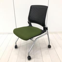 【高いデザイン性と長時間利用でも快適な座り心地のミーティングチェア！】■コクヨ(KOKUYO)製　オルディナ(Ordina)チェア　肘無しミーティングチェア　ネスティングチェア　■背面樹脂メッシュ：ブラック　■座面：グリーン/599004　オフィスバスターズ　水戸サテライト　大子町　北茨城市　高萩市　日立市　常陸太田市　常陸大宮市　那珂市　東海村　ひたちなか市　城里町 水戸市　笠間市　茨城町　大洗町　小美玉市