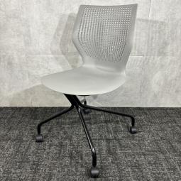 【中古】Knoll Office MultiGeneration Chair/グレーのスタイリッシュなミーティングチェア・会議室や打ち合わせスペースにおすすめ/福岡で中古オフィス家具をお探しならオフィスバスターズ福岡博多店へお気軽にお問い合わせください！