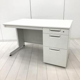 【在庫入替品】【訳アリ品】【収納力を備えたキャビネット一体型の片袖デスク！人気の幅1200㎜！】■プラス(PLUS)製　リード(LEED)シリーズ　片袖机　幅1200ｍｍ　■ホワイト　■シリンダー鍵※愛知※名古屋※豊田※三重