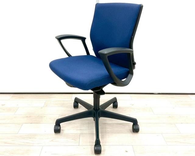 【中古】エスクード C443ZR FFW4 オカムラ（okamura） 肘付ローバックチェア