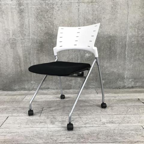 【中古】マノスチェア  イトーキ（ITOKI） ネスティングチェア