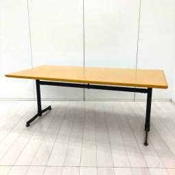 【ゆとりのあるワークスペース！4～6人用にオススメ！】 ■ワークテーブル　角テーブル　会議テーブル　■W1800×D900×H700mm　■天板：木目ナチュラル/T字脚：ブラック　596998　オフィスバスターズ　水戸サテライト　大子町　北茨城市　高萩市　日立市　常陸太田市　常陸大宮市　那珂市　東海村　ひたちなか市　城里町 水戸市　笠間市　茨城町　大洗町　小美玉市