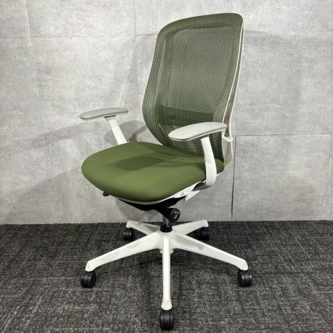 【中古】シルフィーメッシュ  オカムラ（okamura） 肘付ハイバックチェア