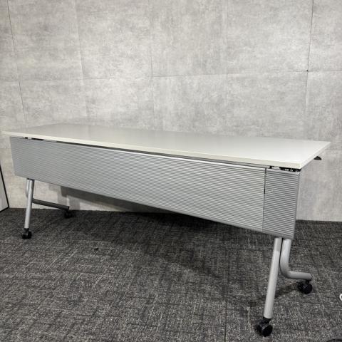 【中古】ネスティア  オカムラ（okamura） スタックテーブル(長机/折りたたみ/会議用)