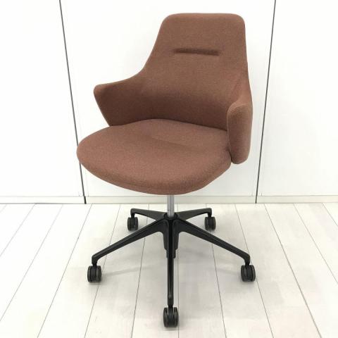 【中古】ライブス チェア  オカムラ（okamura） 肘付ローバックチェア