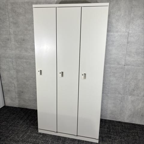 【中古】KZ-Ⅱタイプ  オカムラ（okamura） 3人用更衣ロッカー