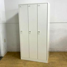 【在庫入替セール】3人用更衣ロッカー　オカムラ　FZシリーズ　清潔感のあるホワイトカラー　シリンダー錠　鍵付き【愛知・名古屋・豊田・静岡・浜松】
