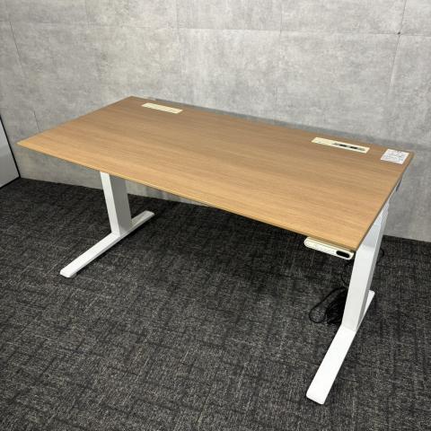 【中古】Swiftテーブル  オカムラ（okamura） 昇降テーブル