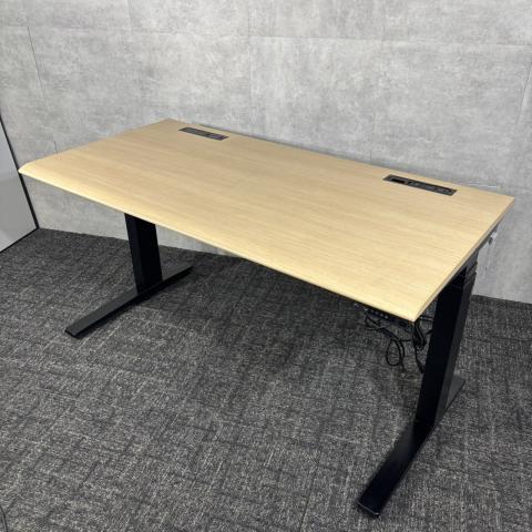 【中古】Swiftテーブル  オカムラ（okamura） 昇降テーブル