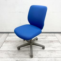 【法人様限定！来店予約で中古商品8％OFF！9月末まで　岐阜店】
【シンプルで扱いやすい！爽やかなブルーが映えるオフィスチェア！】

■コクヨ製　セディスタチェア　肘なし　ローバック　ブルー
■コンパクトなローバック仕様で圧迫感が少なく、デスクワークや事務作業など幅広いワークスペースにおすすめ！
■肘なしタイプでデスクにも収めやすく、爽やかなブルーカラーがオフィスのアクセントに。オフィスチェア・OAチェア・事務椅子・デスクチェア・ワークチェアをお探しの方にもおすすめです！【KOKUYO SEDISTA】