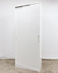 【4台入荷予定!】レア商品 オカムラ(okamura)製 レクトラインシリーズ 引き違い書庫 (3枚引き戸タイプ)ハイキャビネット W900×D450×H2150mm ■シリンダー錠 ■ホワイト