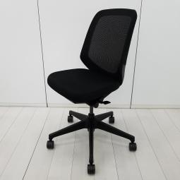 【9/1(火)入荷予定商品！】【2024年製】【オフィスの今を、もっと美しく快適に！新世代ワークチェア】■イトーキ(ITOKI)製　ノート(nort)チェア　肘無し　ローバック　背面メッシュ　■ブラック　※シェルキズ混在