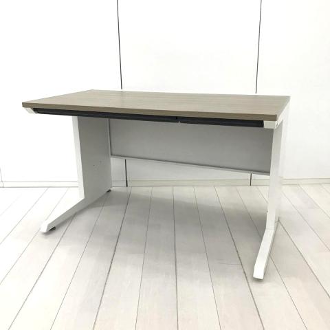 【スタイリッシュなブラウンカラー!スタンダードな幅1200㎜のオフィスデスク!】 ■イトーキ(ITOKI)製 CZRシリーズ 平机 W1200×D700㎜ ■引き出し付き ■天板:木目調ブラウン/L字脚:ホワイト 588948 オフィスバスターズ 水戸サテライト 大子町 北茨城市 高萩市 日立市 常陸太田市 常陸大宮市 那珂市 東海村 ひたちなか市 城里町 水戸市 笠間市 茨城町 大洗町 小美玉市