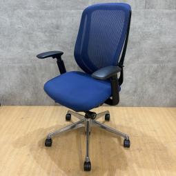 オカムラ製のオフィスチェア(事務椅子)/可動肘付きハイバック/シルフィシリーズ】が入荷いたしました！　＊良品を格安で！「オフィスバスターズ福岡南店」は、福岡を拠点として、全国へ中古オフィス用品・オフィス家具を提供しております。