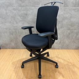 稲葉製作所のオフィスチェア(事務椅子)/可動肘付きローバック/イエラ(yera)シリーズ】が入荷いたしました！　＊良品を格安で！「オフィスバスターズ福岡南店」は、福岡を拠点として、全国へ中古オフィス用品・オフィス家具を提供しております。