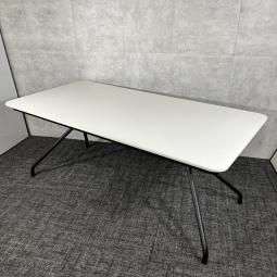【中古】イトーキ DEJP-89T-W9 ミーティングテーブル ホワイト/清潔感のあるホワイトカラーで会議室や打ち合わせスペースをすっきり整えるイトーキ製ミーティングテーブル/福岡で中古オフィス家具をお探しならオフィスバスターズ福岡博多店へお気軽にお問い合わせください！