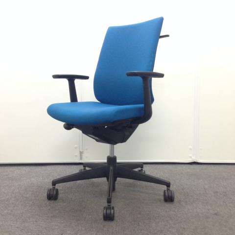【中古】ウィザード2  コクヨ（KOKUYO） 肘付ハイバックチェア