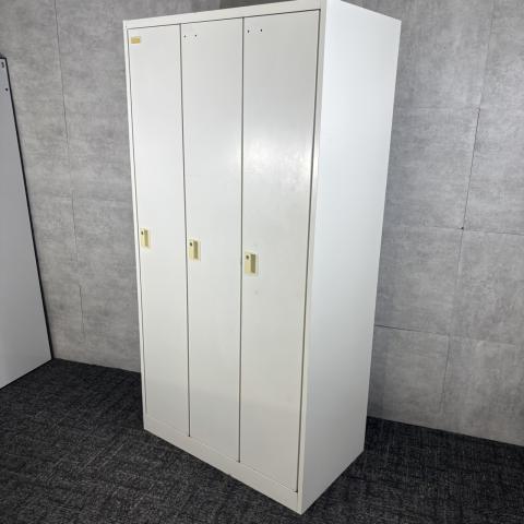 【中古】FZタイプ  オカムラ（okamura） 3人用更衣ロッカー