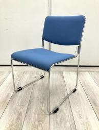 【在庫入替セール品】その他メーカー製　スタッキングチェア　ライトブルー