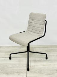 【中古】 【用途は多種多様です! 要は使い方は皆様次第！！】　オフセット　グレー　会議用チェア・商談用チェア・ミーティング用チェア　 ミーティングチェア ※愛知※名古屋※豊田※三重