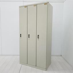 【ゆとりのある収納スペース！衣類や個人の荷物の管理・増員にもオススメ！】■イトーキ（ITOKI）製　ハニラインシリーズ　3人用ロッカー　更衣ロッカー　■ホワイトグレー　■シリンダー錠　【弊社使用欄：A01086079】