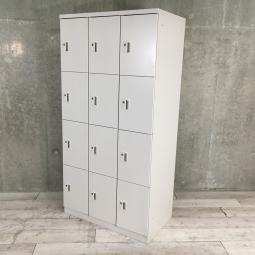 【定価約14万円】【1台で12名分の手荷物などを収納可能！移転や増員を検討されている方にオススメ！】■オカムラ(okamura)製　KZ-Ⅱシリーズ　12人用更衣ロッカー　■シリンダー錠　■ニューグレー