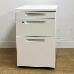 【5台限定入荷　貴重な一番上引き出し浅型タイプ！】コクヨ　iSシリーズ　3段ワゴン　ホワイト　鍵付き　シリンダー錠　プラ天板　
【オフィスバスターズ豊中・尼崎店】