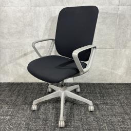 【中古】オカムラ CG-R CN45GR FM31 ブラック ハイバック 固定肘/背中をしっかり支えるハイバック仕様と固定肘を備えた、シンプルで使いやすいオカムラ製オフィスチェア/福岡で中古オフィス家具をお探しならオフィスバスターズ福岡博多店へお気軽にお問い合わせください！
