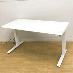 【西】～上下昇降デスク入荷！～◆オカムラ　swift　スイフト　昇降デスク　ホワイト　W1350　【中古家具】【デスク】【中古デスク】【在宅ワーク】【九州】【福岡】【福岡西店】