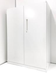 【在庫入替セール品!】【スタンダードな両開き書庫!】■Uchida(内田洋行)製 HSシリーズ ホワイト ■ローキャビネット(両開き) シリンダー錠 観音開き
天板なし