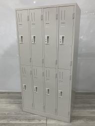 【8人分の収納を1台に集約！更衣室やバックヤードに最適！】※愛知※名古屋※豊田※三重

■アイリスチトセ製　8人用更衣ロッカー　W900×D515×H1790mm　グレー
■更衣室・事務所・店舗・工場・バックヤードにおすすめ！
■8人分の衣類や私物をまとめて収納できる省スペース設計！オフィスや施設で幅広く活躍します！【IRIS CHITOSE】