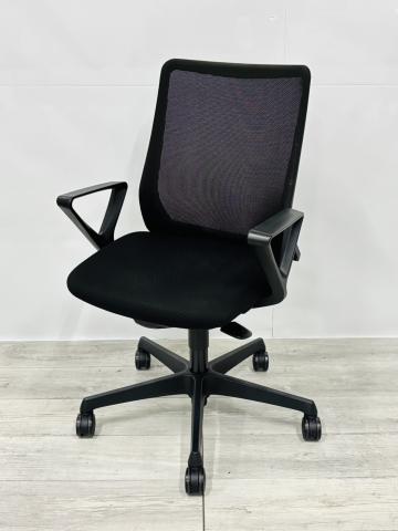 【中古】フルーエントチェア CB81ZR　FKA1 オカムラ（okamura） 肘付ローバックチェア