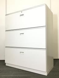 【定価約10万円】【収納力抜群の3段ラテラル書庫！A4書類が大量に収納可能！】■イトーキ(ITOKI)/シンラインシリーズ　■3段ラテラル　ローキャビネット　■シリンダー錠　■ホワイト　W900　D450　H1100